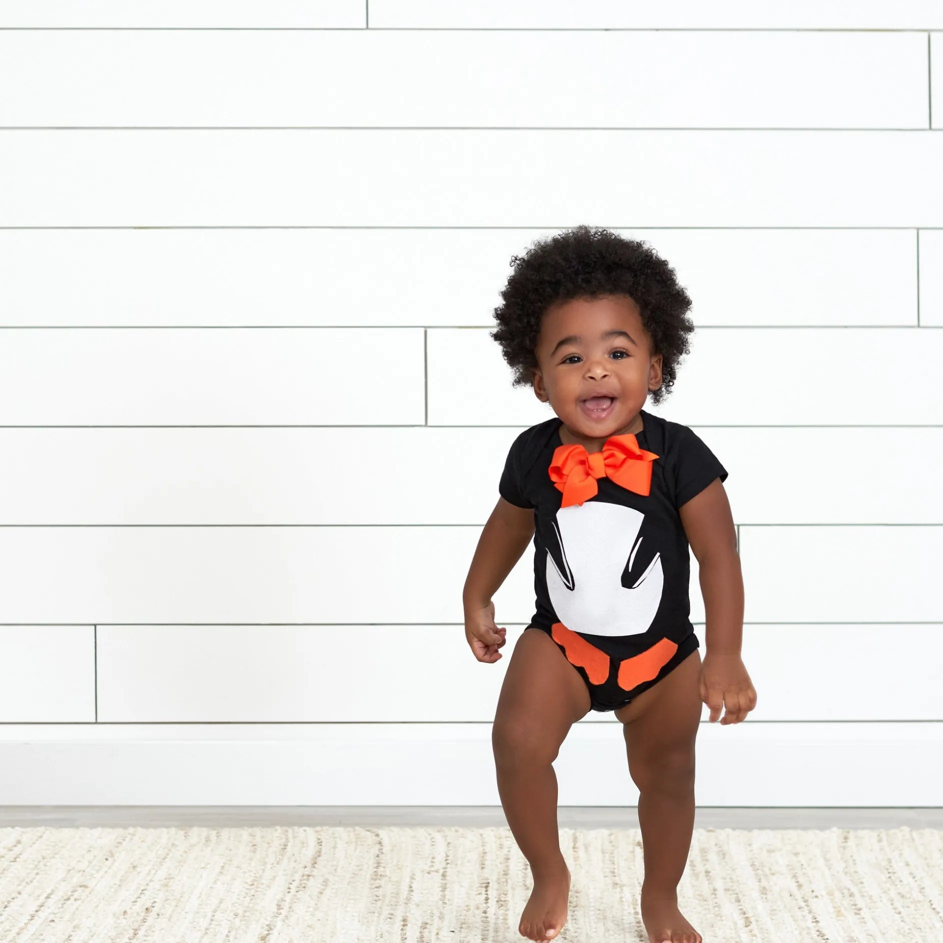5-Pack Baby Black Premium Short Sleeve Onesies® Bodysuits