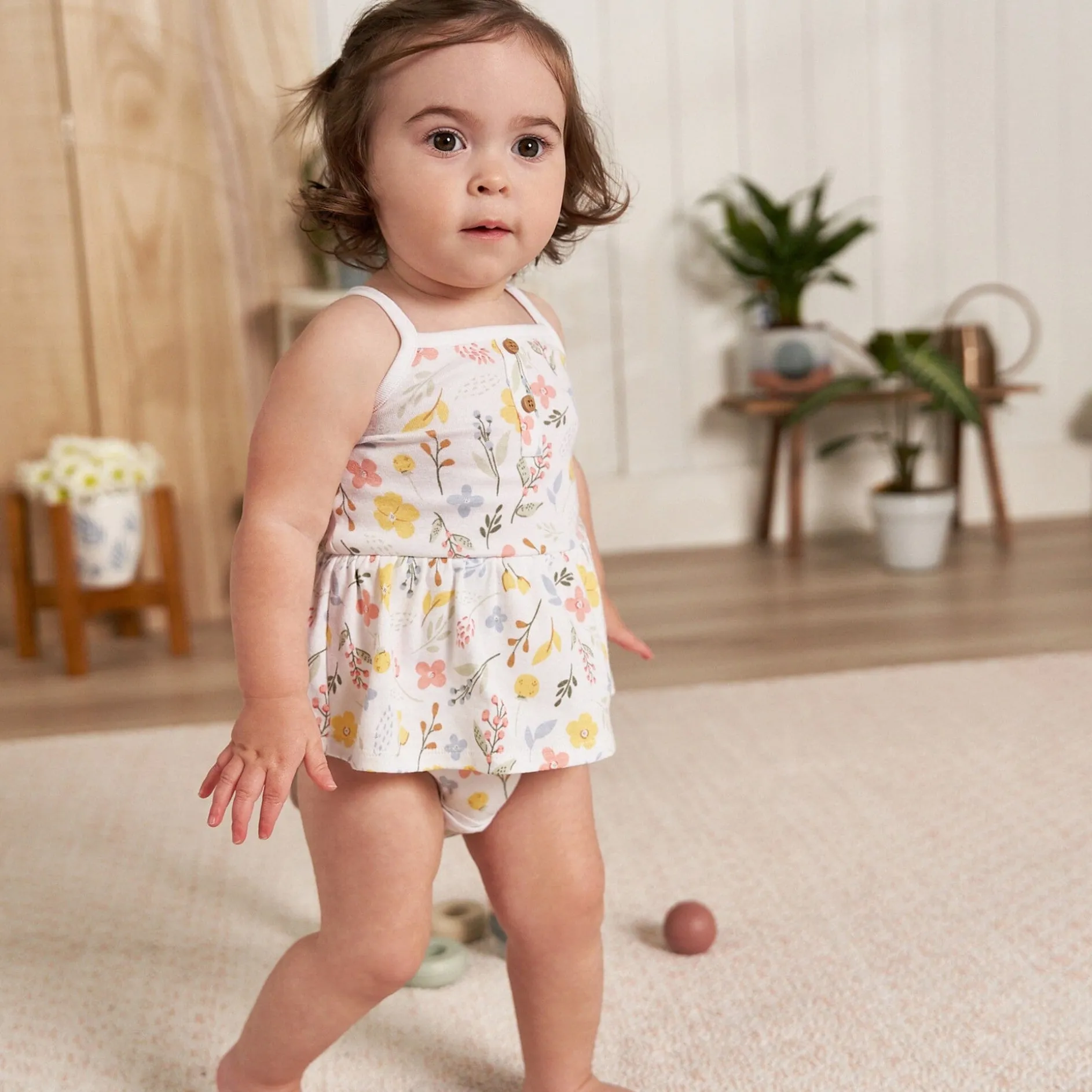 4-Pack Baby Girls White Floral Sleeveless Onesies® Bodysuits