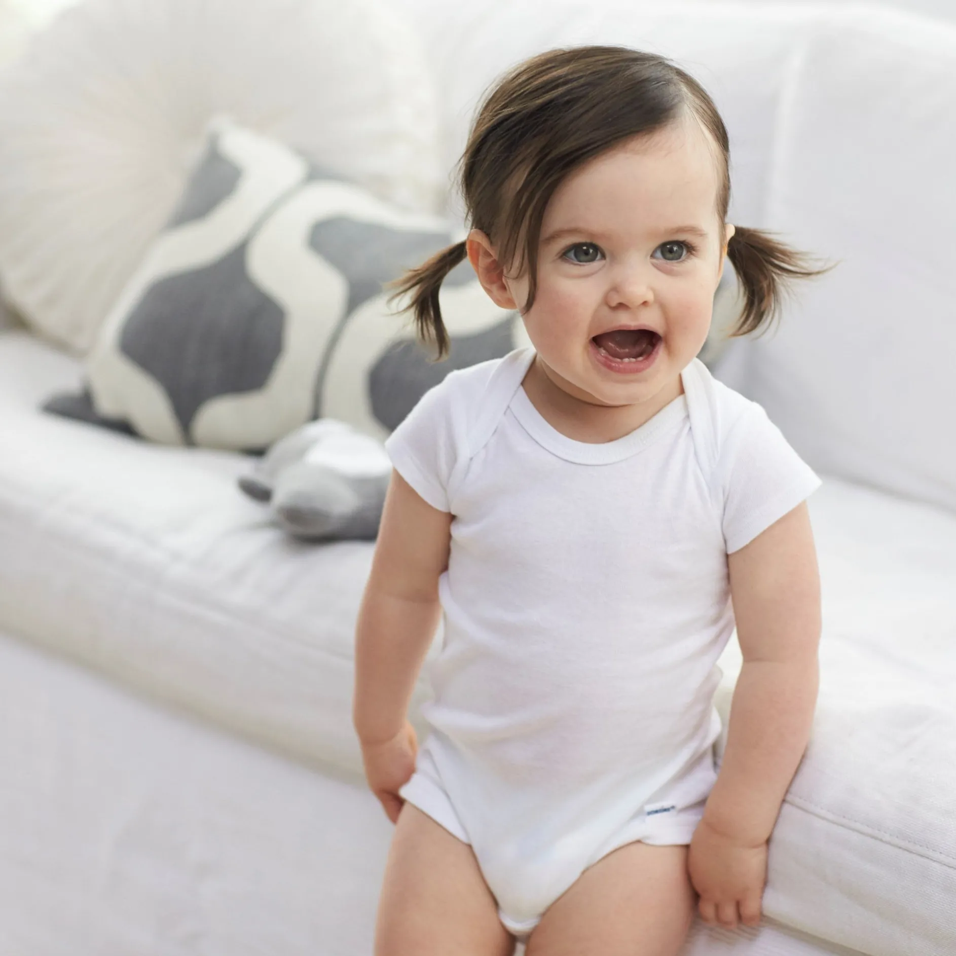 8-Pack Baby White Short-Sleeve Onesies® Bodysuits