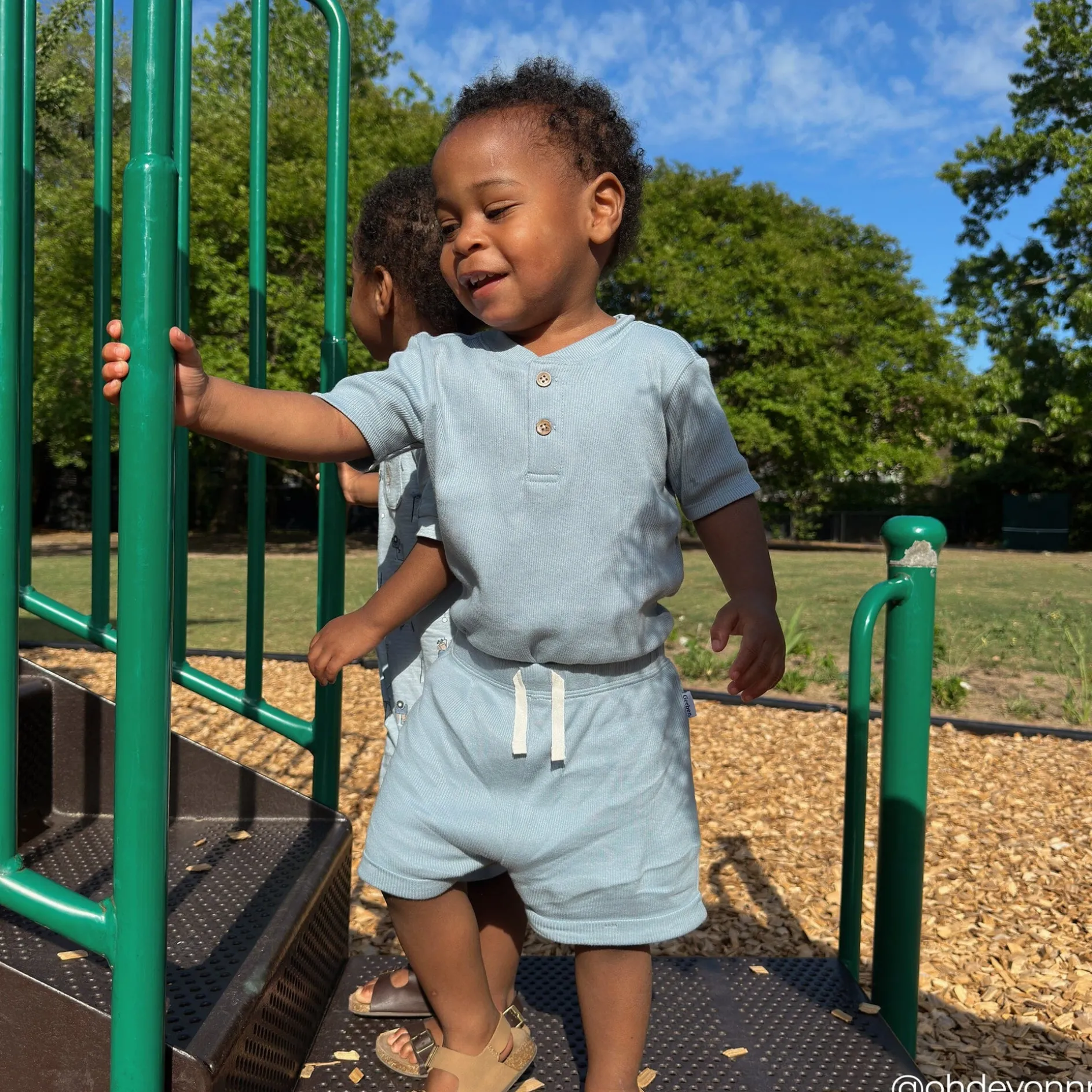 2-Piece Baby Boys Blue Bodysuit and Shorts Set