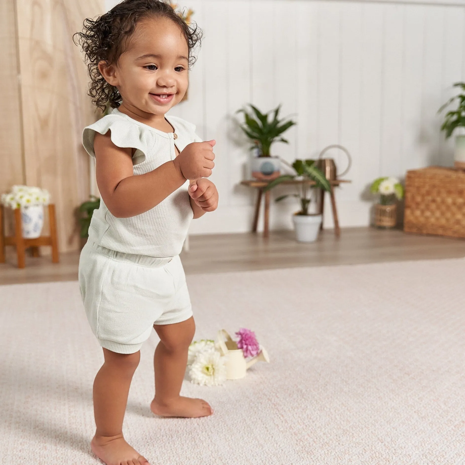 2-Piece Baby Girls Light Oatmeal Heather Bodysuit and Shorts Set