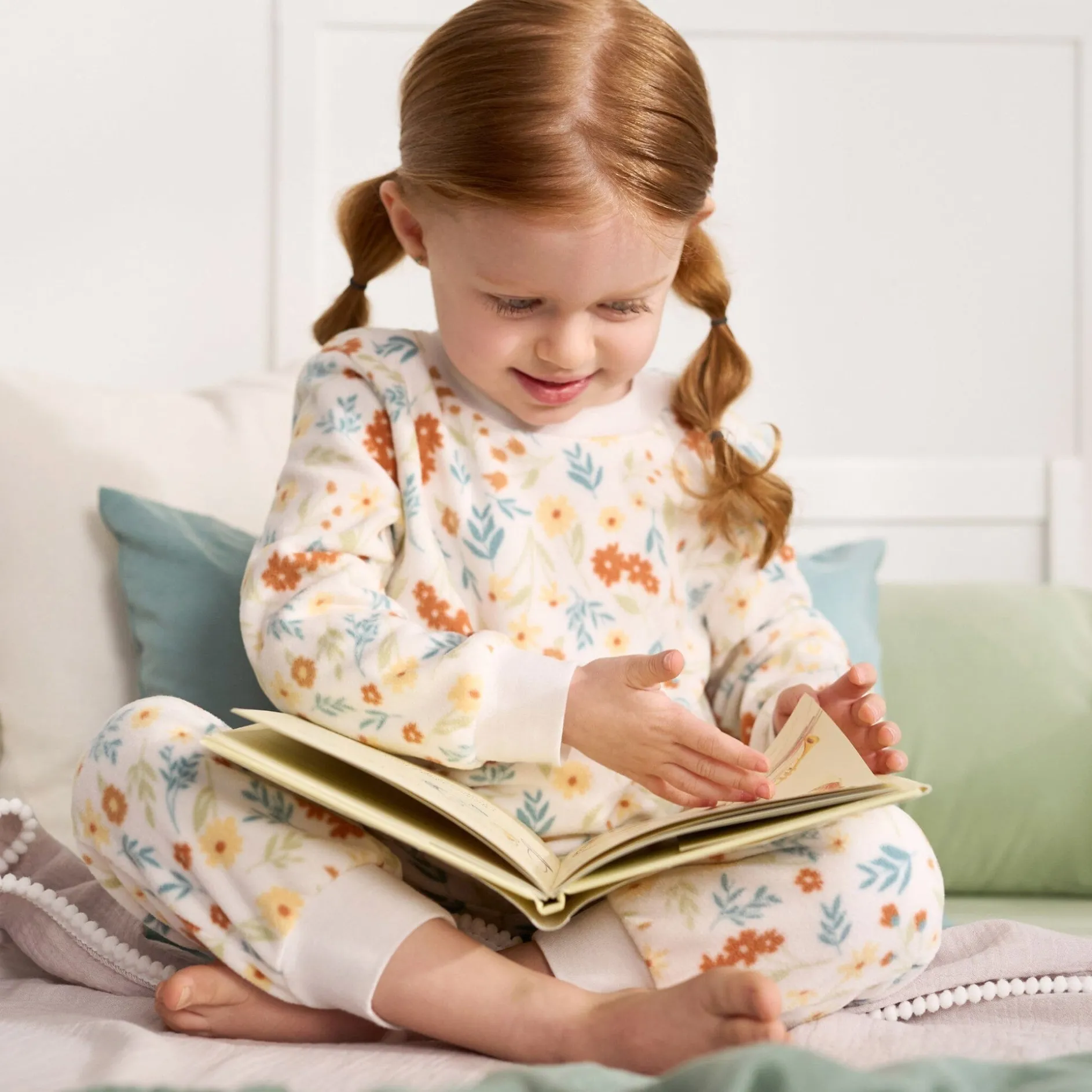 2-Piece Infant & Toddler Girls Ivory Floral Fleece Pajamas